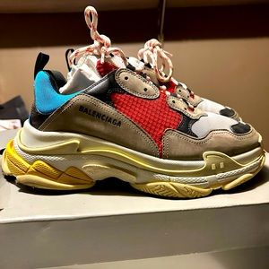 BALENCIAGA TRIPLE S MULTICOLOR